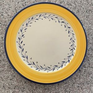 Hand painted 10.75 inch plate. Made in Portugal. Excellent condition.